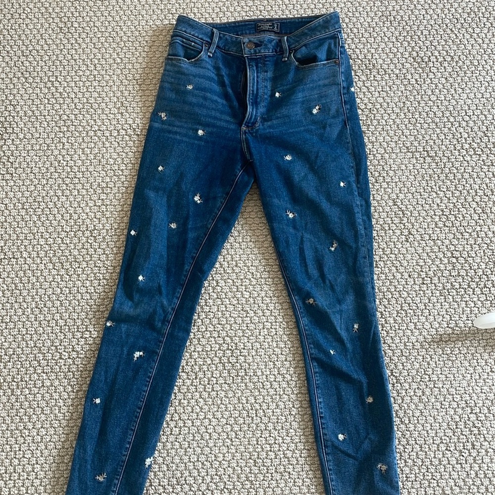 Abercrombie and Fitch jeans. Simone high rise ankle